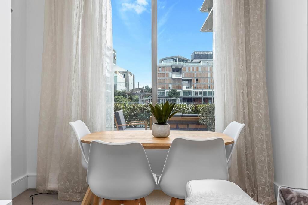 Elegant & Sunny Living With Stunning Marina Views Apartment Auckland Luaran gambar
