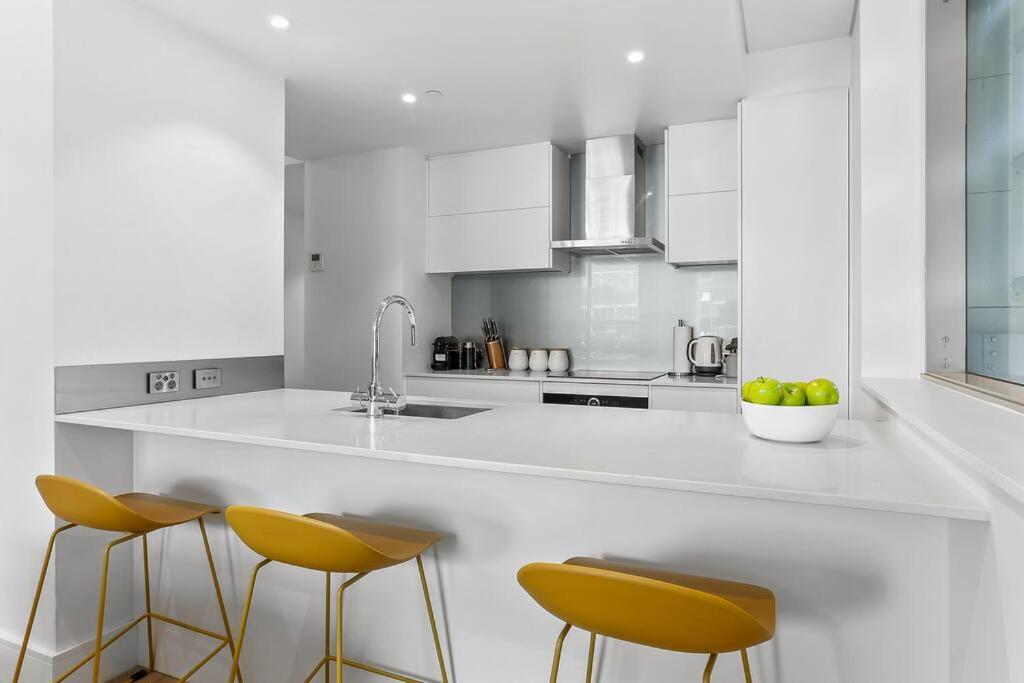 Elegant & Sunny Living With Stunning Marina Views Apartment Auckland Luaran gambar