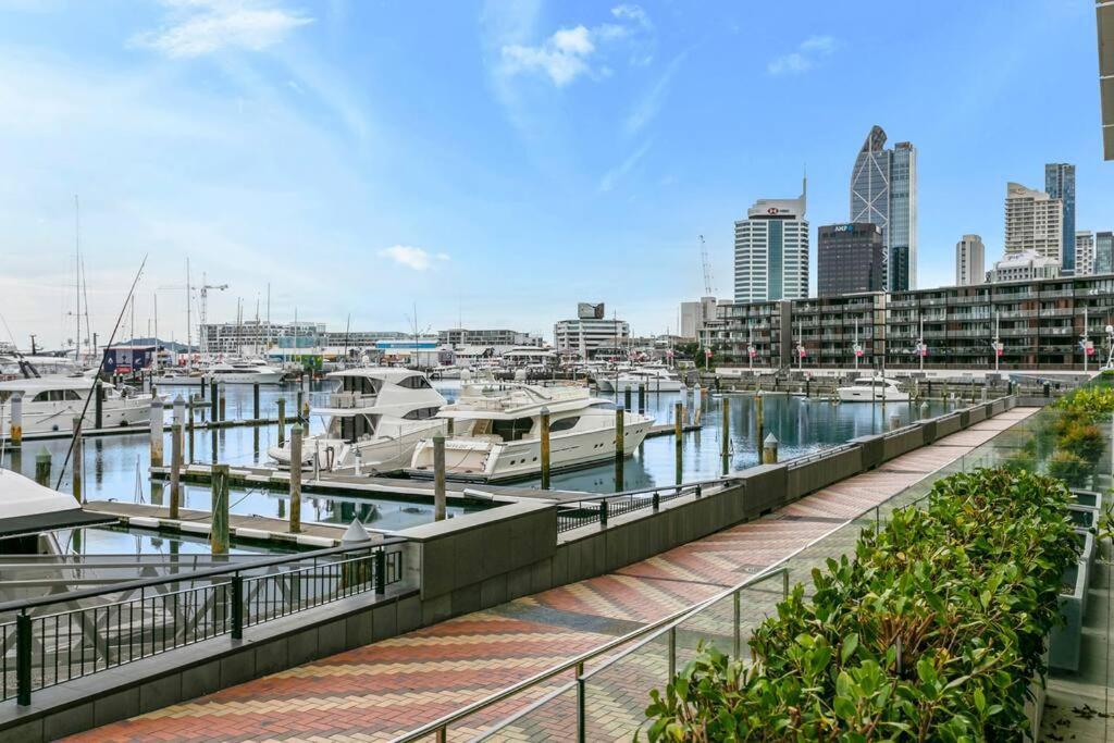 Elegant & Sunny Living With Stunning Marina Views Apartment Auckland Luaran gambar